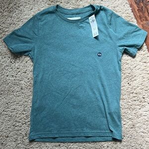 NWT- Abercrombie boys short sleeve t-shirt